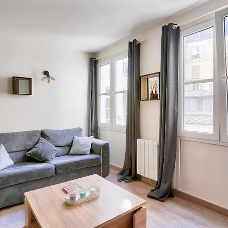 Notre Dame De Nazareth Apartment